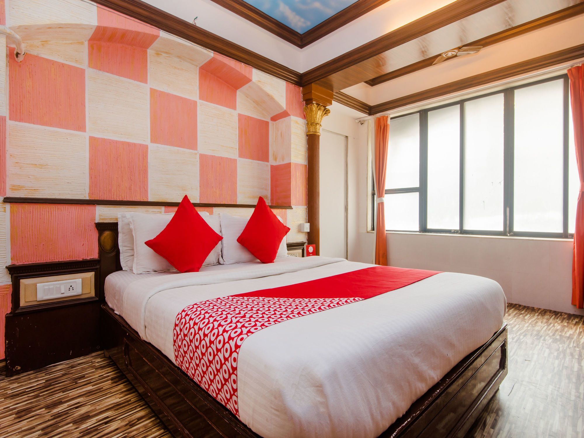 Hotel Oyo 11879 Ashu Bini Hospitality Pvt Ltd- Kalptaru Bombay