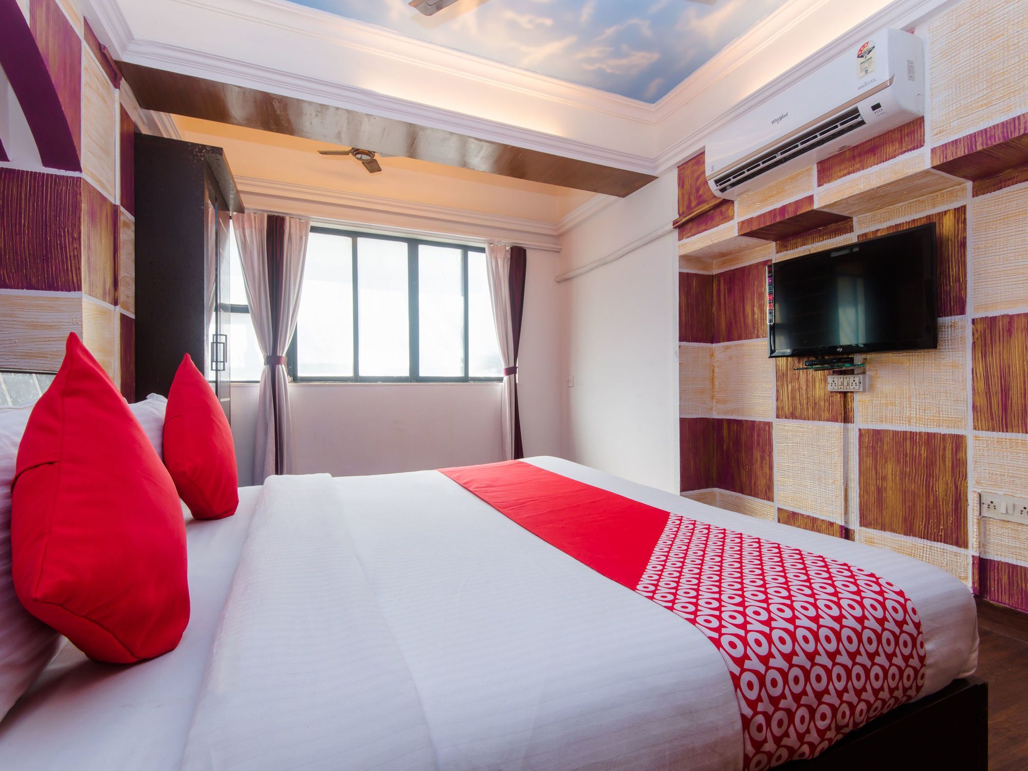 Oyo 11879 Ashu Bini Hospitality Pvt Ltd- Kalptaru 2* Bombay
